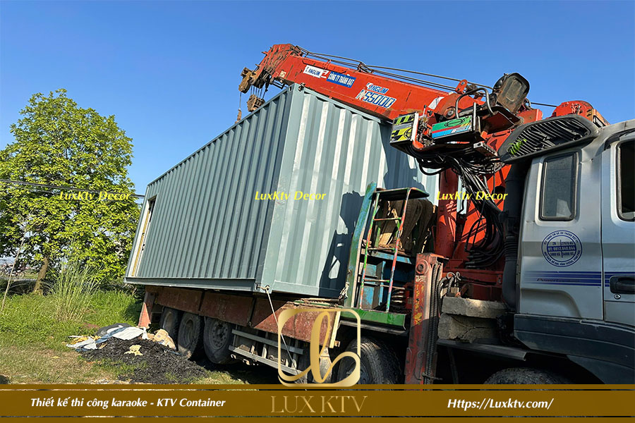 thi-cong-phong-hat-karaoke-di-dong-container-tai-hoa-binh